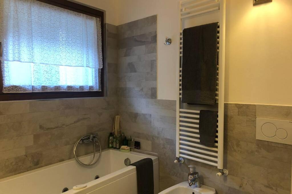 La Poulerie - Suite Dependance Gera Lario Zewnętrze zdjęcie